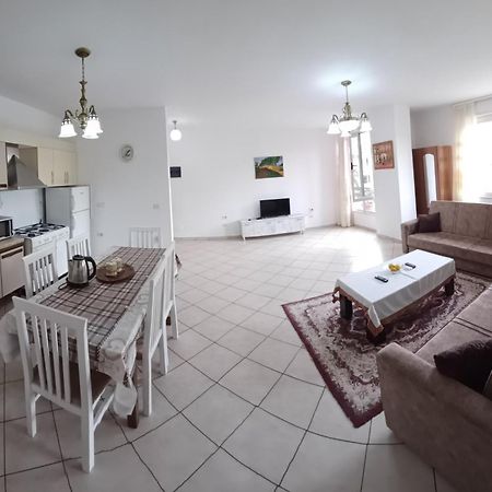 New Apartment In The City Center Shkodra Kültér fotó