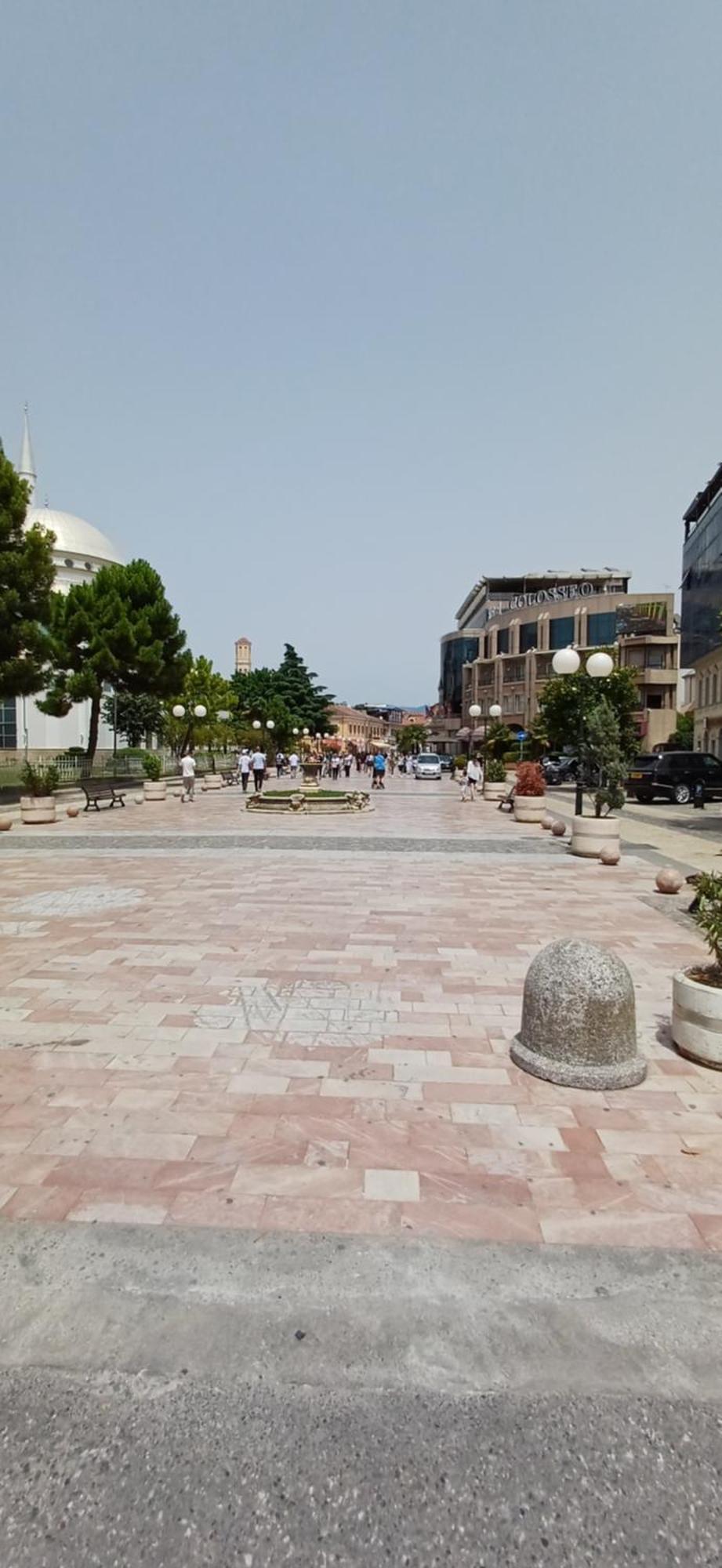 New Apartment In The City Center Shkodra Kültér fotó